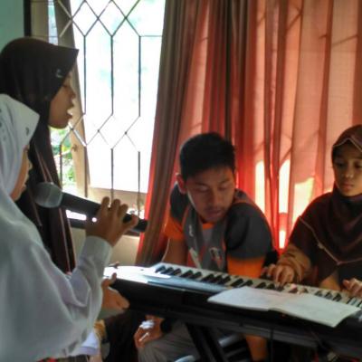 Seni Suara